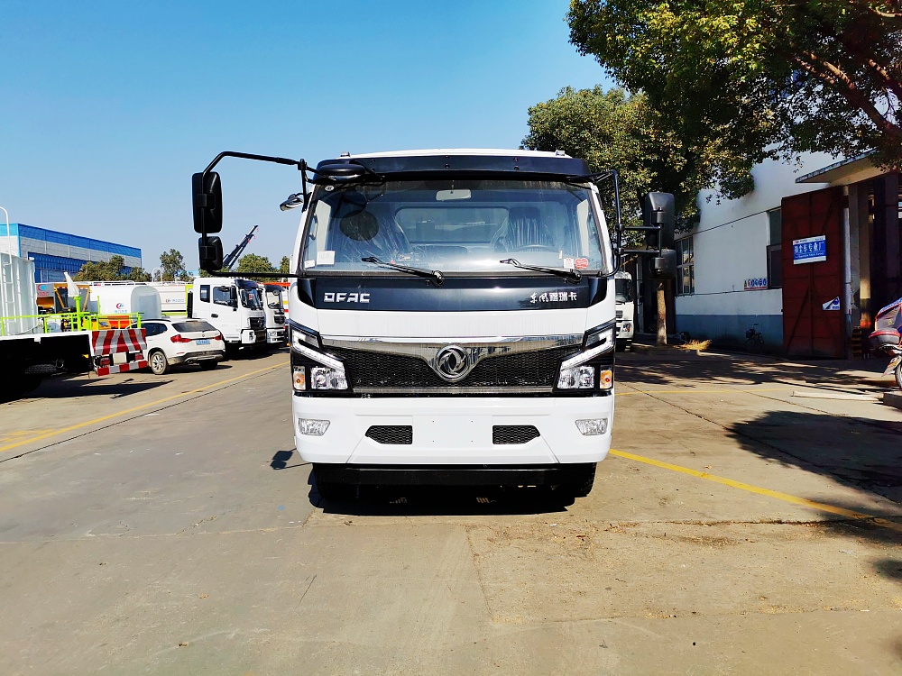 東風(fēng)凱普特多功能霧炮車國(guó)六6.5立方/30-60米霧炮