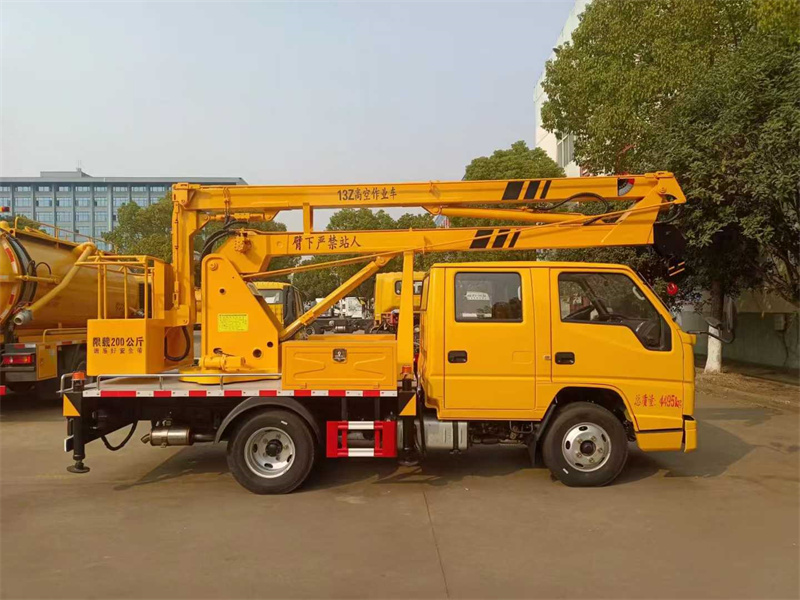 江鈴順達(dá)13米高空作業(yè)車